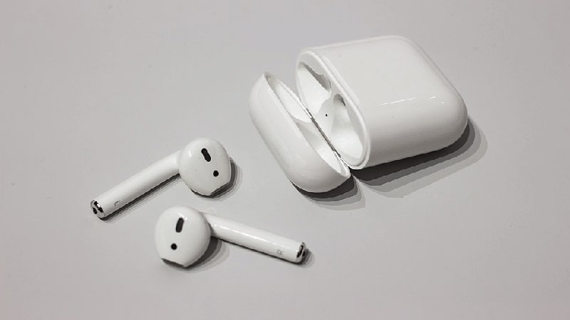 вторая осенняя презентация Apple - AirPods 2